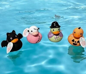 NUOVO Target Set Completo di 4 Anatre Gomma Halloween da Collezione 2024 - Foto 1 di 6