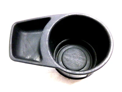 Chevrolet Malibu 2004 04 05 06 07 2007 consola portavasos inserto de goma pequeño Foto 1 de 3
