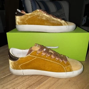 Sam Edelman Aubrie Lace-Up Sneakers Girls Size 12c Bronze Gold Velvet Shoes - Picture 1 of 7
