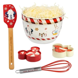 NEW Disney Mickey Mouse and Friends Walt's Holiday Lodge Baking Set - Picture 1 of 14