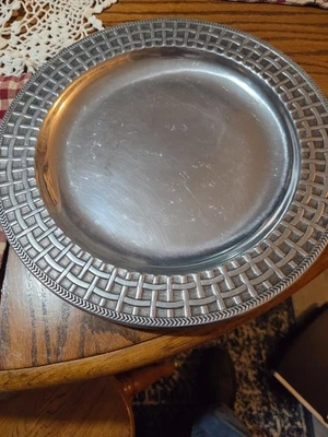 Plato para servir Wilton Armetale 12,25 pulgadas tejido canasta Foto 1 de 2