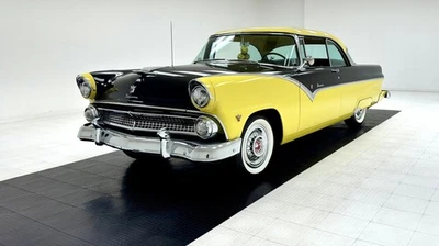 Ford Fairlane Victoria 1955 Foto 1 de 4