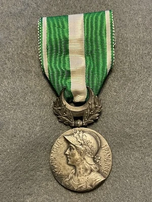 法国 1909 年摩洛哥战争战役奖章-徽章奖 — 第 1/4 张图片