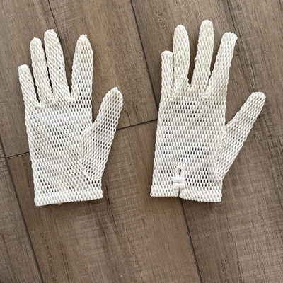 GUANTES DE PRIMERA COMUNIÓN VINTAGE DE GANCHILLO A MANO PARA NIÑAS Foto 1 de 2