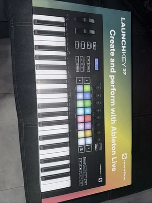 Novation Launchkey 37 MK3 – wie neu, kaum benutzt, mit OVP - Bild 1 von 4