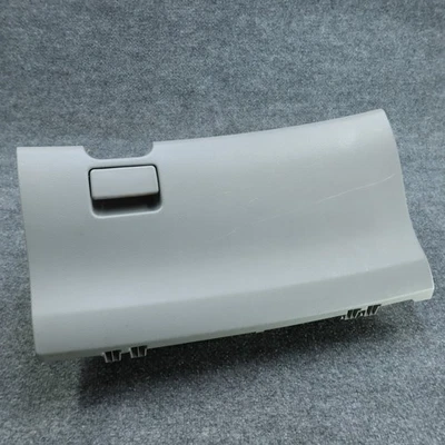 Toyota Corolla 2009-2013 conjunto de guantera inferior gris claro OEM Foto 1 de 4