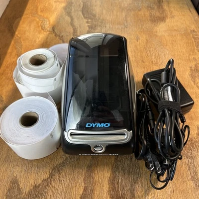 Impresora de etiquetas Dymo LabelWriter 450 1750110 con adaptador de CA, cable USB, rollos de etiquetas Foto 1 de 4