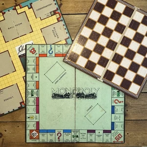 Tavole da gioco vintage Monopoly Cleudo scacchi pieghevoli come da ritrovamento - Foto 1 di 5