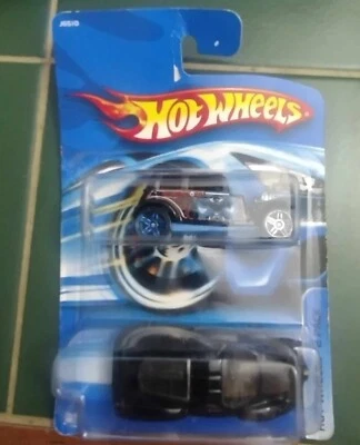 HOT WHEELS Double Pack ERROR2006 '32 Ford Vicky Highway Horror and Enzo Ferrari - Image 1 of 4