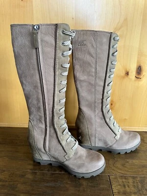 Botas impermeables Sorel Joan of Arctic Wedge con cordones 9 altas ASH para mujer usadas en excelente estado lluvia Foto 1 de 4