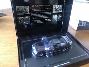 Minichamps - The Queens Royal State Limousine- Bentley