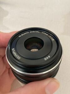 Olympus M.Zuiko 17mm F/1.8 AF Lens for Micro Four Thirds (Black)