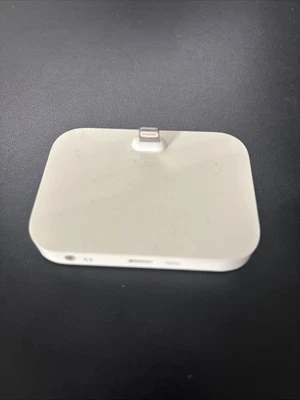 正品苹果 iPhone Lightning 底座 A1605 -- 免费送货 — 第 1/4 张图片