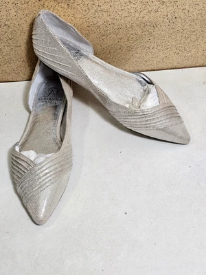 Nuevo PAPELL Para Mujer Talla 5.5, 6 PLANOS Plateados con Suela de CUERO Sandalia Tacón Bomba Zapato Foto 1 de 4