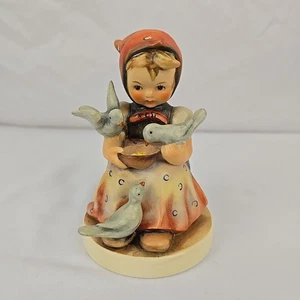 GOEBEL HUMMEL: #337 TMK 5 - "Cenicienta" 1972 - 1979 4,5 pulgadas - OJOS RAROS ABIERTOS - Imagen 1 de 9