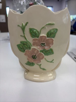 Vintage Hull Art USA Pottery Magnolia Flower Vase 1940s 6.5 X 5.5 Inch - Image 1 of 4