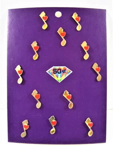 Nota musical vintage con corazón banda de rock concierto pin exhibición 12 en tarjeta stock antiguo - Imagen 1 de 2