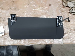 16 17 18 19 20 21 22 RANGE ROVER SPORT Right Sun Visor Black TOU Cloth w/Lamps - Picture 1 of 19