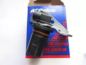 GENUINE VZ VE COMMODORE CALAIS SS V6 & V8 4 SPEED AUTO VEHICLE SPEED SENSOR NEW - Picture 1 of 3