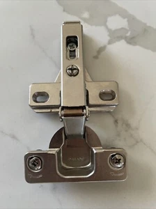 Salice 226 Full Overlay 105° Kitchen Cabinet Self Closing Hinge - Picture 1 of 9