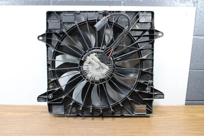 ОРИГИНАЛЬНАЯ КРЫШКА ВЕНТИЛЯТОРА ОХЛАЖДЕНИЯ РАДИАТОРА ДВИГАТЕЛЯ GMC ACADIA 2017–2019 ГОДОВ ВЫПУСКА С ЛЕЗВИЕМ И ДВИГАТЕЛЕМ🌹 - Изображение 1 из 4