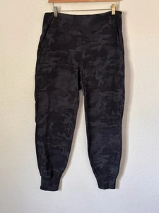 Lululemon Joggers Women’s 12 Black Camo Athleisure Rulu Stretch Pants - Picture 1 of 9