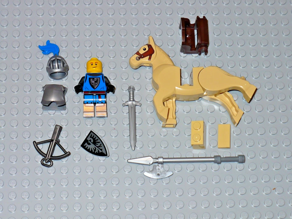 LEGO Castle Black Falcon Knight minifigure sword horse saddle armor shield 10305 - Image 1 of 1
