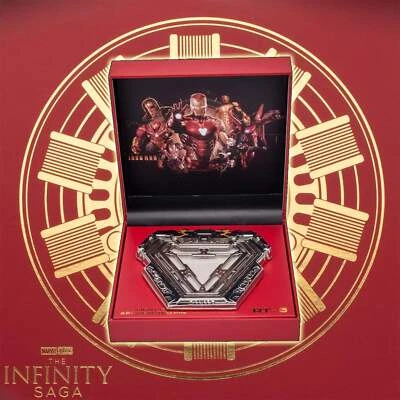 GRUPO ERIK Marvel Iron Man RT 5 Reaktor Beleuchteter Replikat Pin