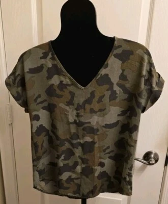 (D22) Pink Rose Womens Camoflage Shirt Size S - Imagem 1 de 4