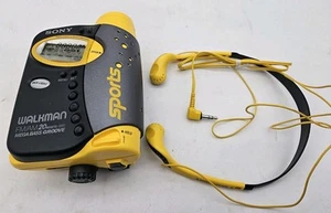 Sony Sports Walkman Stereo Lettore Cassette Digitale AM/FM Tuning WM-FS593 - Foto 1 di 7