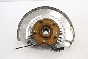 Chrysler Pacifica 2017-2023 husillo delantero izquierdo nudillo y buje OEM 68189019AC - Imagen 1 de 10