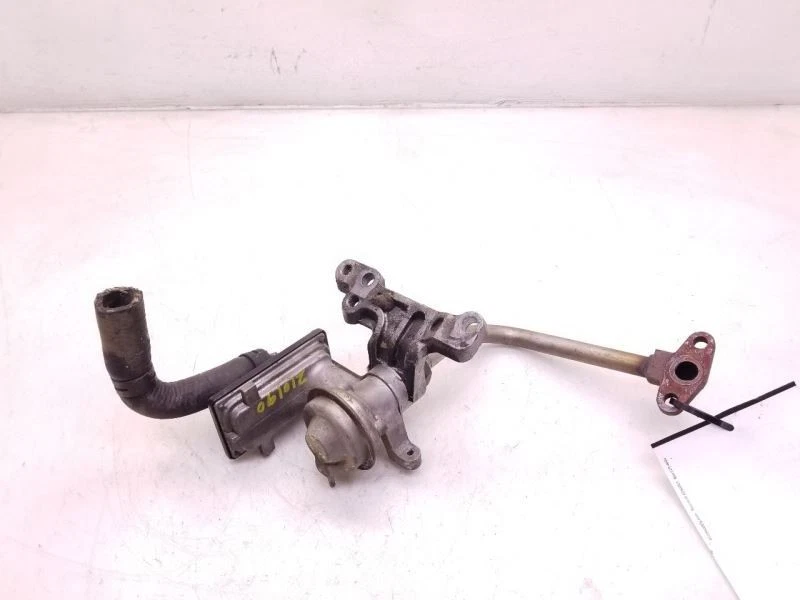 Toyota 4runner SR5 1991 V6 4x4 con válvula EGR.  Foto 1 de 4