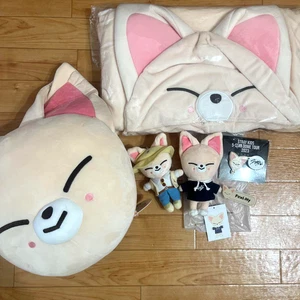 Stray Kids SKZOO FoxI.Ny I.N Conjunto de Artículos Oficiales Juguete de Peluche Cojín Manta Nuevo - Imagen 1 de 10