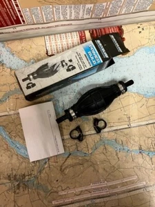 Quicksilver #8M0061875 Primer Bulb Assembly. - Foto 1 di 1
