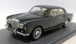 Neo 1/43 scale resin 23N17N Bentley Corniche metallic green FAULTY - Foto 1 di 7
