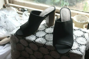 TARGET Black /Peep-toe/ Slip-in Ankle Boots/ Size US 6 / 24 cm - Picture 1 of 7