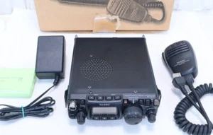 YAESU FT-817 HF/VHF/UHF ALL MODE Nadajnik-odbiornik działający - Zdjęcie 1 z 6