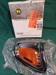 01-04 Toyota Tacoma Park Lamp Assembly - Picture 1 of 10