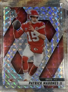 Patrick Mahomes II 2025 Panini Mosaico Plata Prizm #200 Chiefs - Imagen 1 de 1
