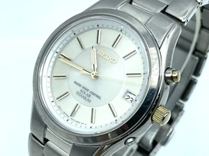 Reloj para hombre SEIKO radio control de ondas solar titanio 2,4 OZ esfera plateada 7B42-0AN0 - Imagen 1 de 18