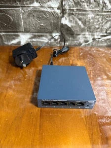 TP-Link LiteWave LS105G - 5 Port Gigabit Desktop Ethernet Unmanaged Switch USED - Picture 1 of 3