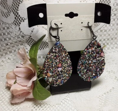 Pendiente Gunmetal Negro Multicolor Lágrima Cuelga Madre Perla Confeti Pierce Foto 1 de 4