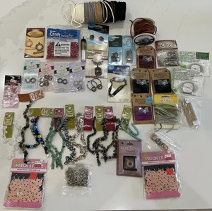 GROSSES SCHMUCKHERSTELLUNG KONVOLUT, LEDER, STRÄNGE, PERLEN, VERSCHLÜSSE & MEHR! - Bild 1 von 6