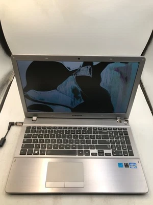 Samsung 510R Intel Core i7-3537U 15" Laptop -BOOTS/BROKEN DISPLAY & HINGE- MZ - Image 1 of 4