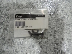 Tornillos de clip para panel de puerta Corvette 68-77 (4)--¡NUEVO! - Imagen 1 de 2