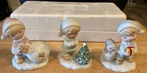 Vintage HOMCO Christmas Figurines Children Outdoors Set of 3 #5613 w/Box NEW - Picture 1 of 1