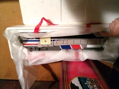 MTH GE DASH - 8 DIESEL AMTRAK CAB NO 501 ITEM # 20-2171-1 - Image 1 of 2