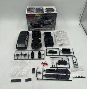 Bash Kit: Revell SnapTite Ford Expedition Police SSV 1/25 Scale Plastic Kit - Picture 1 of 6
