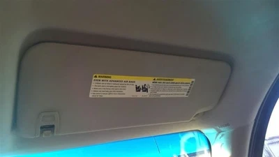 Passenger Sun Visor Without Illumination Fits 07-14 SUBURBAN 1500 103707612 Foto 1 de 4
