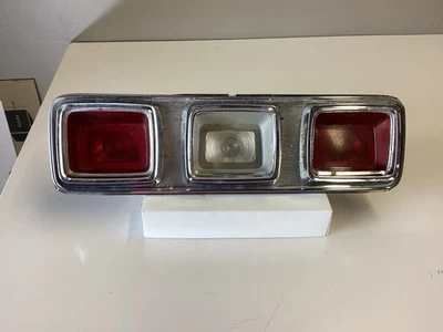 1964 Dodge Polara Station Wagon LH Tail Light Assembly, 2424311 , Original  — 第 1/4 张图片